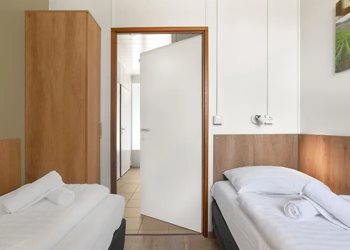 Отель Landal Mont Royal *